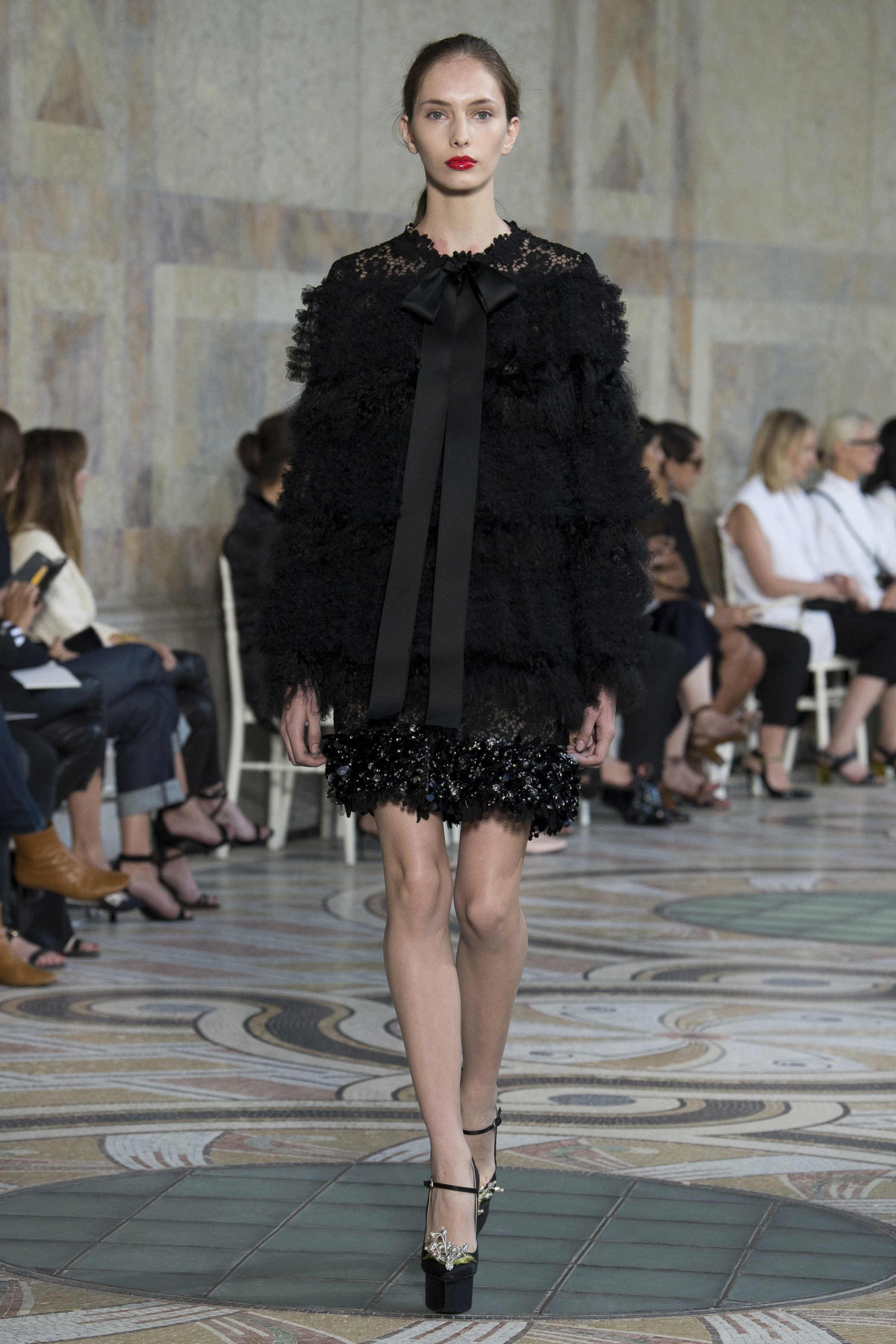 GIAMBATTISTA VALLI COUTURE FALL 2017