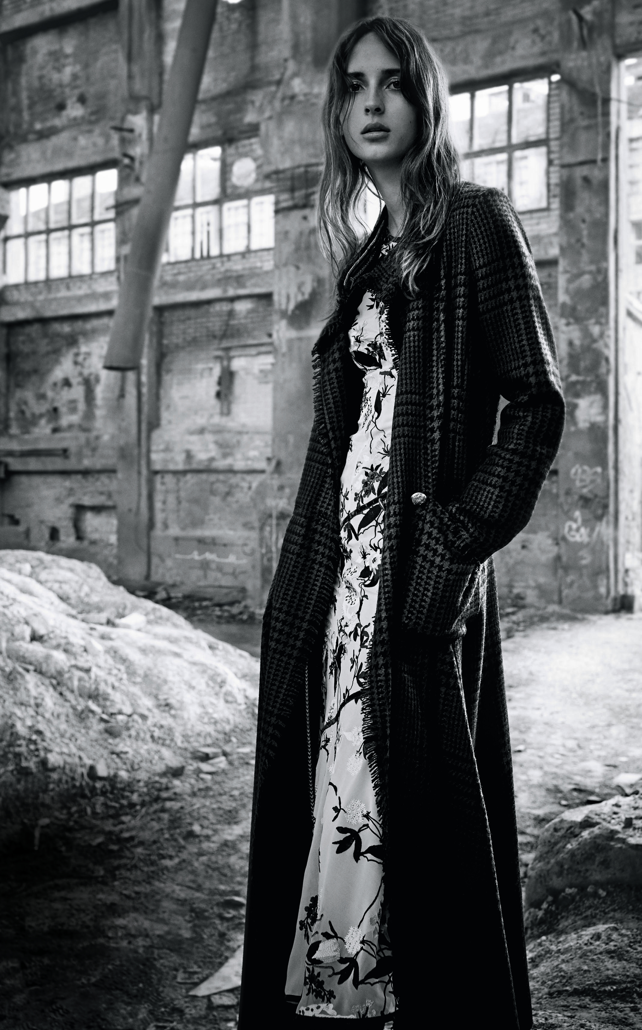 HARPERS BAZAAR GERMANY Sep2016 by GREGOR HOHENBERG